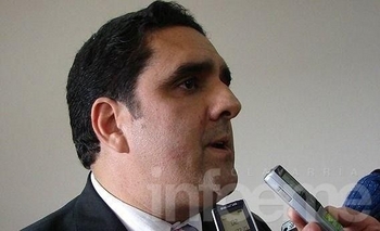 Condenan a ex fiscal por abusar de una adolescente Imagen de la nota: Condenan a ex fiscal por abusar de una adolescente