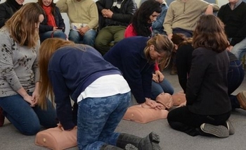 Imagen de la nota: Capacitación para toda la comunidad en técnicas de RCP 