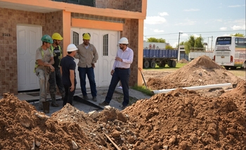 La extensión cloacal en el barrio Hipólito Yrigoyen avanzó un 55% Imagen de la nota: La extensión cloacal en el barrio Hipólito Yrigoyen avanzó un 55%