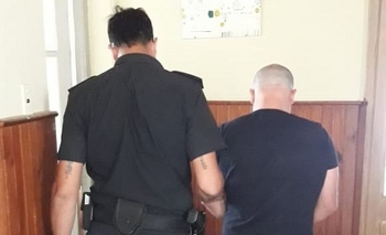 Imagen de la nota: Despistó y quiso agredir a la policía que lo auxilió