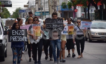 Imagen de la nota: “Con los juguetes se juega, con un arma se mata”