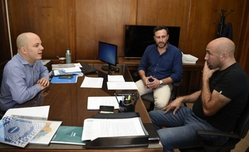 Imagen de la nota: Valicenti, reunido con Ralinqueo y el Secretario de Municipios de Nación