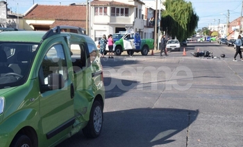 Operarán al motociclista: sufrió múltiples lesiones Imagen de la nota: Operarán al motociclista: sufrió múltiples lesiones