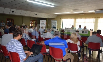 Imagen de la nota: Sesiona en Olavarría el consejo directivo de Carbap