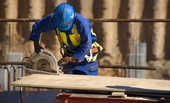 Imagen de la nota: Indec: la industria creció un 4,9% en diciembre