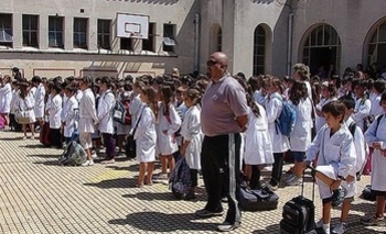 Imagen de la nota: Los uniformes escolares aumentaron un 300% 