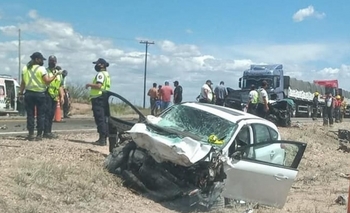 Camionero participó de un triple choque mortal Imagen de la nota: Camionero participó de un triple choque mortal
