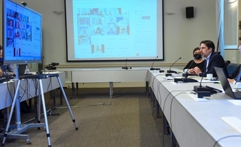 Imagen de la nota: Los docentes reclaman un aumento salarial superior al 30%