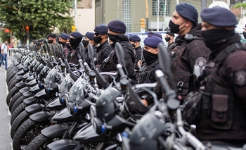 Imagen de la nota: Comenzaron a vacunar al personal de las fuerzas de seguridad