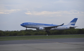 Imagen de la nota: Partió el vuelo que traerá un millón de dosis de vacunas de China