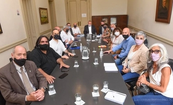 Imagen de la nota: El Gobierno ofreció a los gremios un 45%