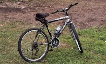 Imagen de la nota: Fue a hacer un trámite al hospital y le robaron la bicicleta