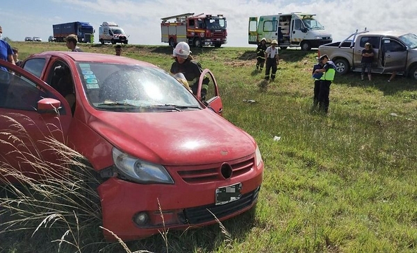Un automóvil despistó en la Ruta 3: una mujer fue hospitalizada | Infoeme