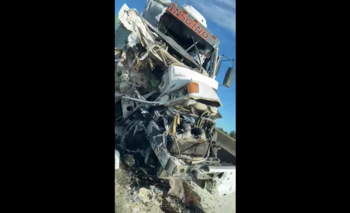 Imagen de la nota: Violento choque entre camiones en la ruta 226