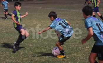 Comenzó una nueva edición de la “Copa de Verano CAE” Imagen de la nota: Comenzó una nueva edición de la “Copa de Verano CAE”