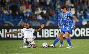 Godoy Cruz empezó la Copa Libertadores con derrota Imagen de la nota: Godoy Cruz empezó la Copa Libertadores con derrota