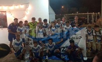 Fútbol Infantil: equipos locales viajaron a Bolívar y Ayacucho Imagen de la nota:  Fútbol Infantil: equipos locales viajaron a Bolívar y Ayacucho