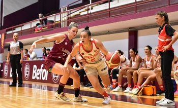 Imagen de la nota: Liga Nacional Femenina: derrota para las “Rojas” en Lanús