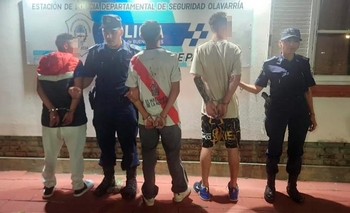 Imagen de la nota: Robaron una moto, un peluche y bebidas alcohólicas: tres jóvenes aprehendidos