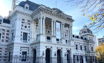 Imagen de la nota: La Provincia reabre la paritaria: analizan un aumento en dos tramos