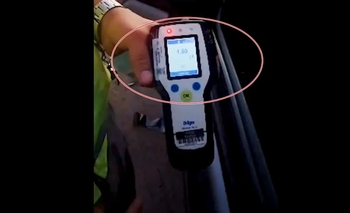 Imagen de la nota: Imprudencia en la Ruta Nacional 9: dos hombre conducían alcoholizados con menores de edad a bordo