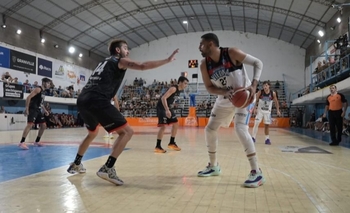 Imagen de la nota: Olavarrienses en Liga Argentina: festejó Merchant ante su ex equipo