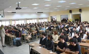 Imagen de la nota: Estalló el ingreso en la Facultad de Ingeniería: hay 415 nuevos estudiantes