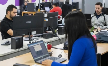 Imagen de la nota: En medio del conflicto, Provincia le liquida una suba de 1,5% a cuenta a docentes y estatales