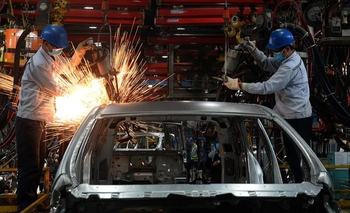 Imagen de la nota: Indec: el uso de la capacidad instalada cayó al 53,8% en diciembre, el número más bajo de 2025