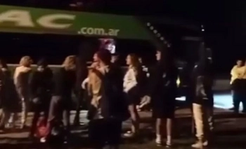 Imagen de la nota: Susto en la Ruta 226: pasajeros frenaron un micro con destino a Olavarría por una falla mecánica