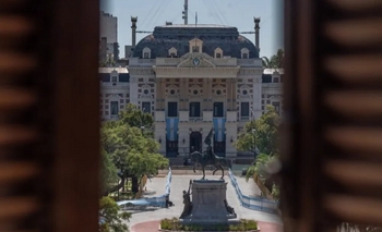 Imagen de la nota: ATE se suma a docentes y judiciales y el paro del lunes se sentirá con fuerza