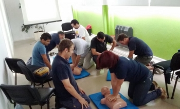 Curso de Primeros Auxilios Básicos y Reanimación Cardio Pulmonar Imagen de la nota: Curso de Primeros Auxilios Básicos y Reanimación Cardio Pulmonar