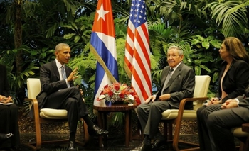 Imagen de la nota: Emocionante encuentro entre Obama y Raúl Castro