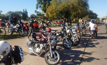 Imagen de la nota: Motociclistas se concentraron y reclamaron contra decreto de Macri