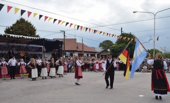 Imagen de la nota: Colonia Hinojo se prepara para la 7ª Kreppelfest