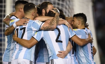 Imagen de la nota: Argentina le ganó a Chile y quedó en zona de clasificación