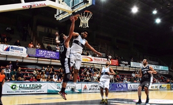 Imagen de la nota: Estudiantes arranca su camino en los playoffs