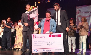 Mujeres olavarrienses fueron distinguidas en el Teatro Municipal Imagen de la nota: Mujeres olavarrienses fueron distinguidas en el Teatro Municipal