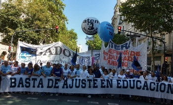 Imagen de la nota: Se cumple la segunda jornada de paro docente 