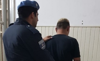 Imagen de la nota: Quiso huir de un control porque iba sin casco 