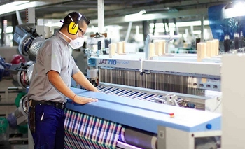 Imagen de la nota: Empresarios denuncian que la industria textil 