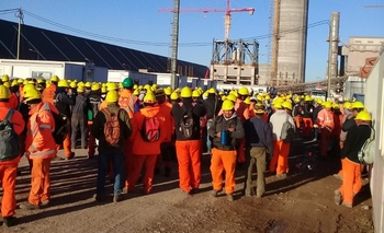Protesta de trabajadores en la obra de L' Amalí II  Imagen de la nota: Protesta de trabajadores en la obra de L' Amalí II