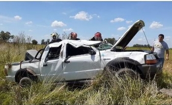 Imagen de la nota: Una camioneta protagonizó un violento vuelco: tres heridos