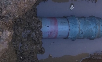 Ya fue reparada la cañería en Sierra Chica Imagen de la nota: Ya fue reparada la cañería en Sierra Chica