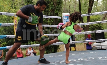 Imagen de la nota: Exhibición de boxeo y kick-boxing en el Monte de Los Fresnos