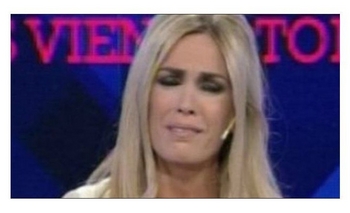 Imagen de la nota: El papelón de Viviana Canosa en vivo durante un móvil