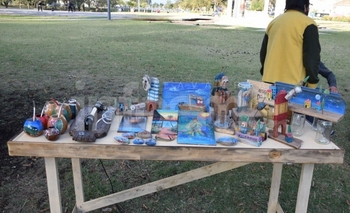Imagen de la nota: Domingo de artesanos en el Parque Bicentenario