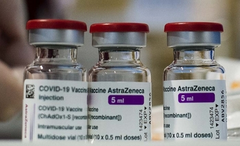 Imagen de la nota: AstraZeneca anunció que su vacuna es 79% eficaz y no genera trombosis