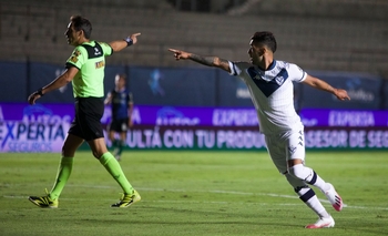 Janson anotó, pero Banfield clasificó a la Sudamericana Imagen de la nota: Janson anotó, pero Banfield clasificó a la Sudamericana