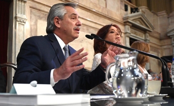 Fernández llamó a una mesa política de cara a las PASO Imagen de la nota: Fernández llamó a una mesa política de cara a las PASO